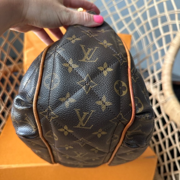 LOUIS VUITTON Handbag - Picture 6 of 13